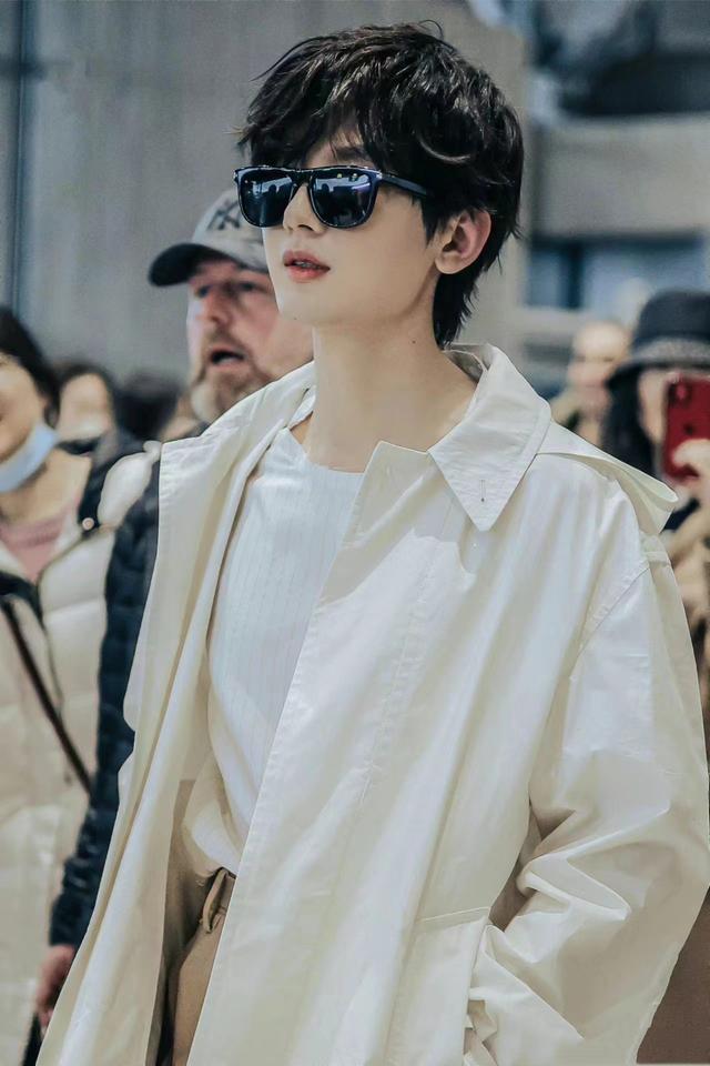 风衣进货一般多多少钱,库存风衣处理