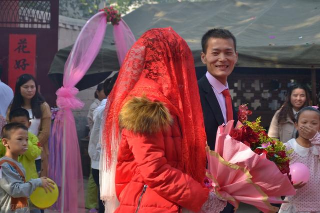 表情美女约吗,找个美女聊天表情图片