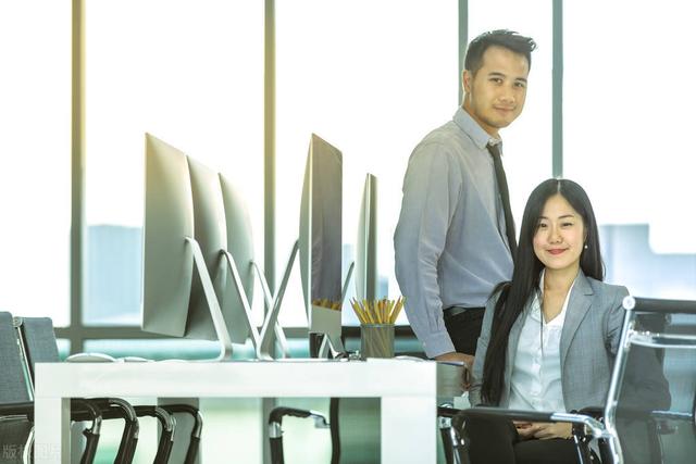 创业机会具有不确定性但特定的商机具有确定性对不对，创业机会不具备哪种特征