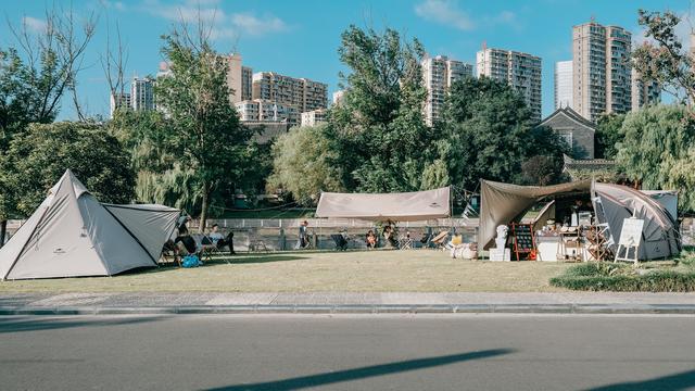猛犸象品牌什么档次，猛犸象和始祖鸟哪个好