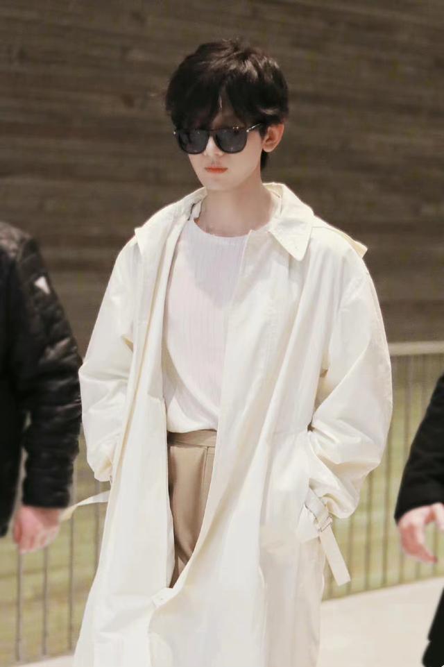 风衣进货一般多多少钱,库存风衣处理