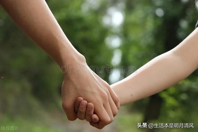 幼儿园小孩摔死，幼儿园小孩摔死视频