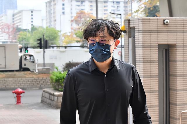 洪晃个人资料简介,洪晃的家世