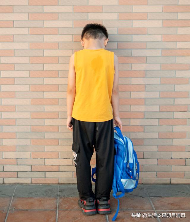 幼儿园小孩摔死，幼儿园小孩摔死视频