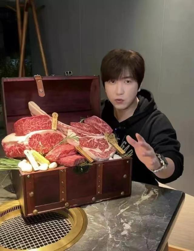 冰哥传媒文化有限公司，网红白冰做什么生意的起家的