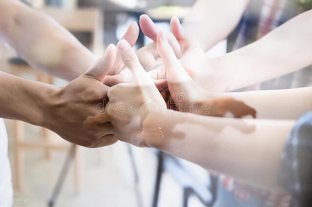 创业机会具有不确定性但特定的商机具有确定性对不对，创业机会不具备哪种特征