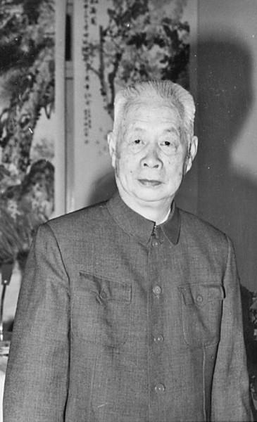 衫国演义加盟热线,衫国演义官方旗舰店