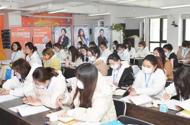 培训班加盟连锁费用多少钱,培训班加盟连锁费用高吗