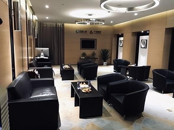 一个亿一天利息多少钱,存银行一个亿一天利息多少钱