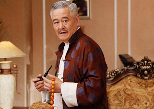 成龙个人资料简介图片大全，成龙个人资料简介_年龄