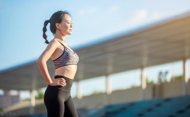 家里臀部训练，家里练臀部的健身动作