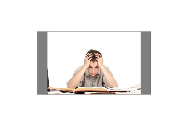 如何与父母沟通英语作文80词带翻译，如何与父母沟通英语作文80字