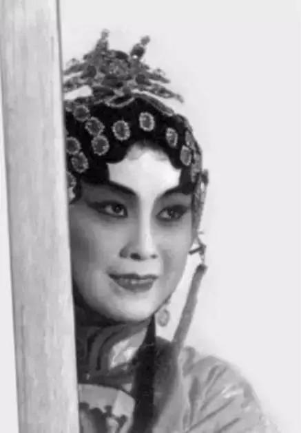 黄梅戏为救李郎离家园歌词，黄梅戏为救李郎离家园歌词是什么