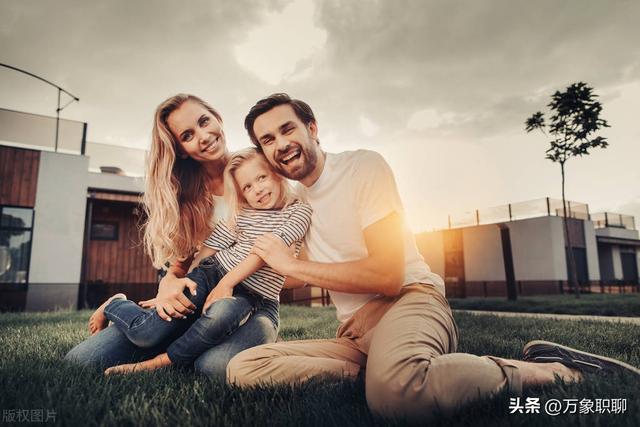 如何与父母沟通英语作文，如何与父母沟通英语作文80词