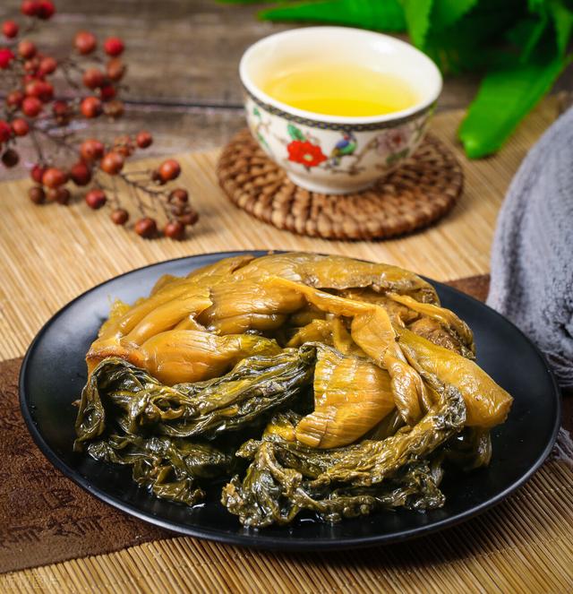 腌制的酸菜可以放冰箱冷冻吗，腌制的酸菜可以放冰箱冷冻吗多久