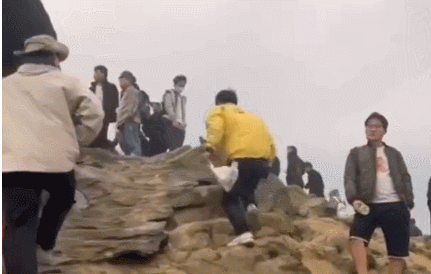 外卖小哥是龙神全集在线观看，外卖小哥卡通图片